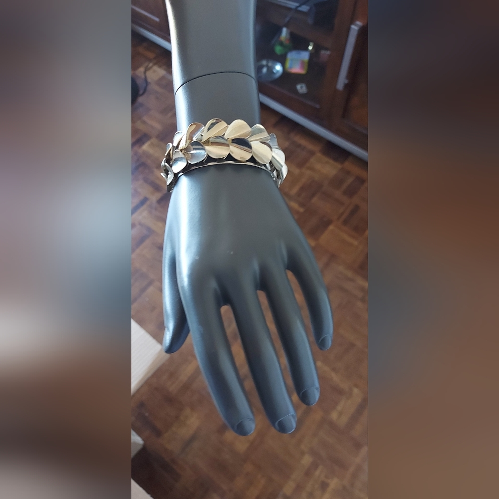 Bracelet - Picture 2 of 7